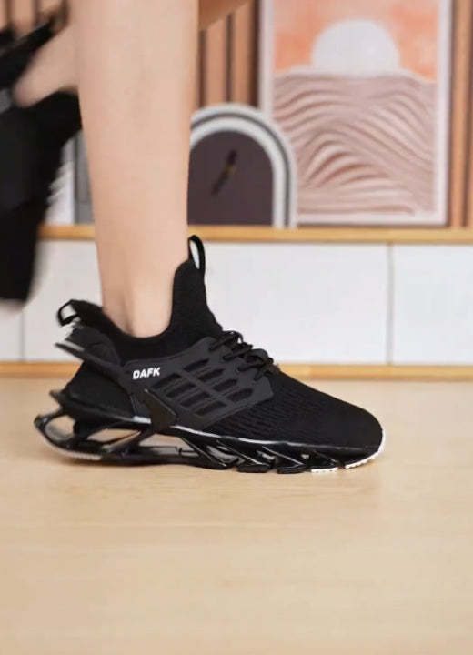 Air-woven breathable blade shoes