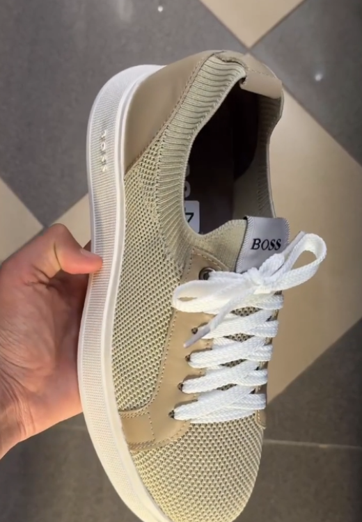 Mesh breathable letter casual shoes