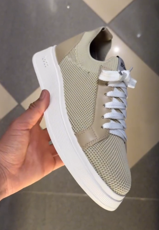 Mesh breathable letter casual shoes