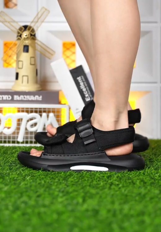 2025 new wear platform sandals men's outdoor driving sports non-slip beach shoes men