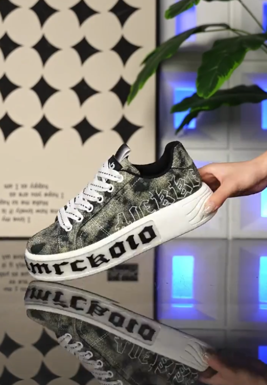Men's fashion letters increase camouflage casual shoes
