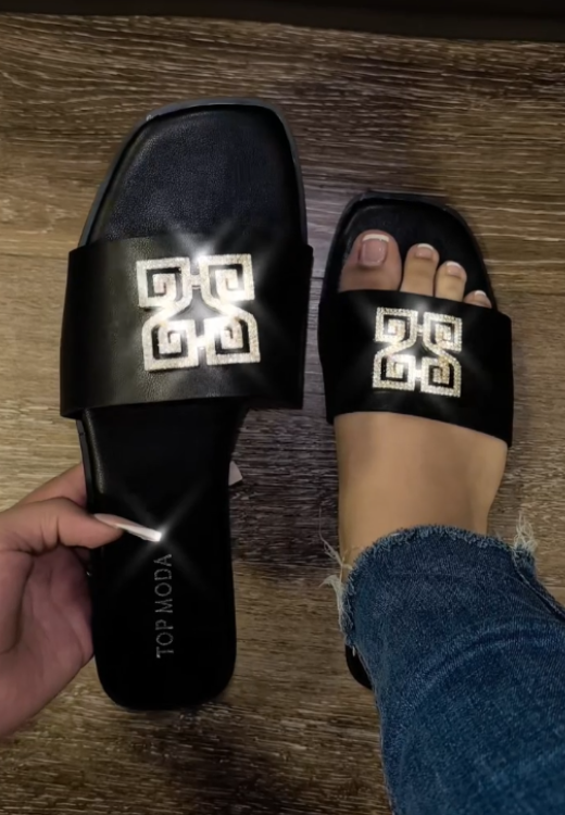 Diamond metal logo slippers