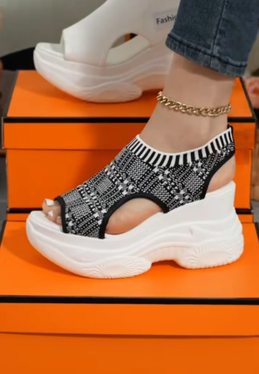 Fashion arch supports convenient and comfortable elastic sandals