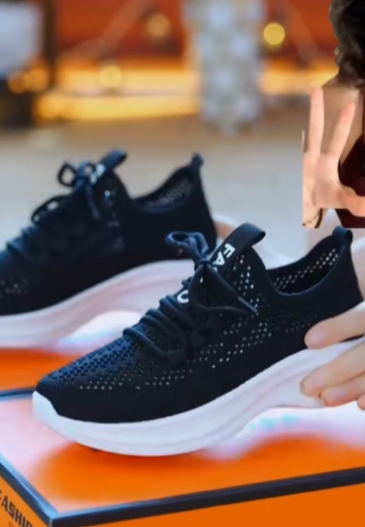 Black and white breathable casual mesh shoes