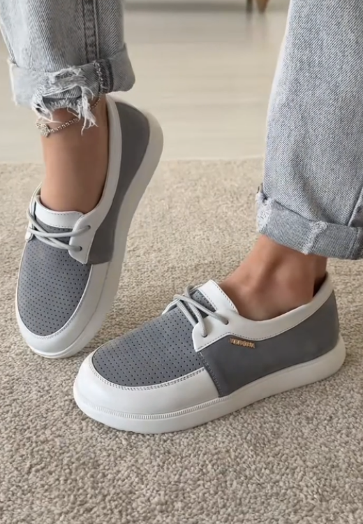 Blue and white stitching light casual shoes