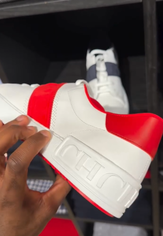 Red letter striped casual shoes