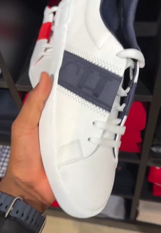 Red letter striped casual shoes