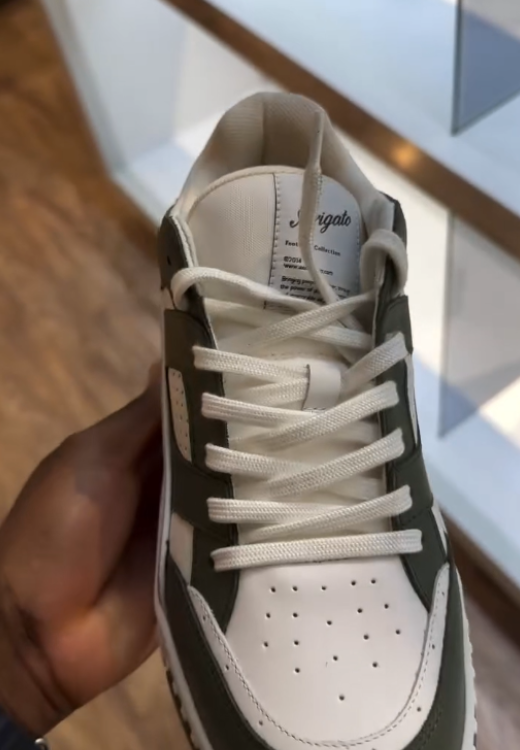 Men's green and white stitching casual shoes
