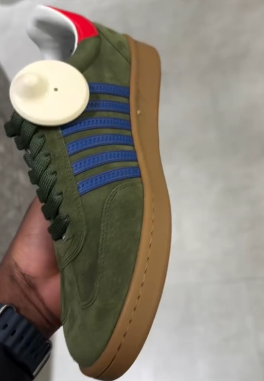 Men's color matching striped casual shoes