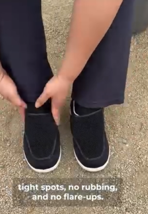Footwear-protecting casual walking shoes without shoelaces