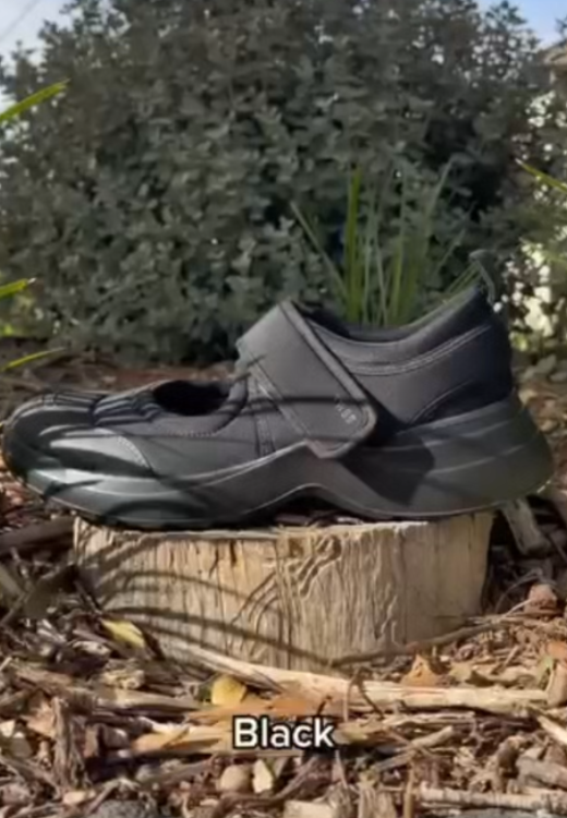 Women's leisure shoes with high arch support