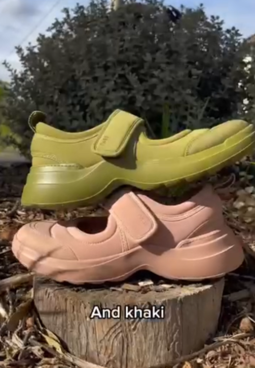 Women's leisure shoes with high arch support