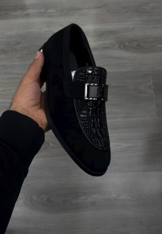 Men's black glossy crocodile stitching casual shoes