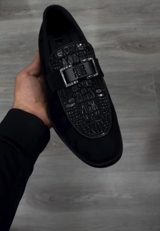 Men's black glossy crocodile stitching casual shoes