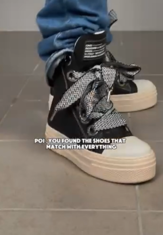 Fashionable black leather high-top canvas shoes