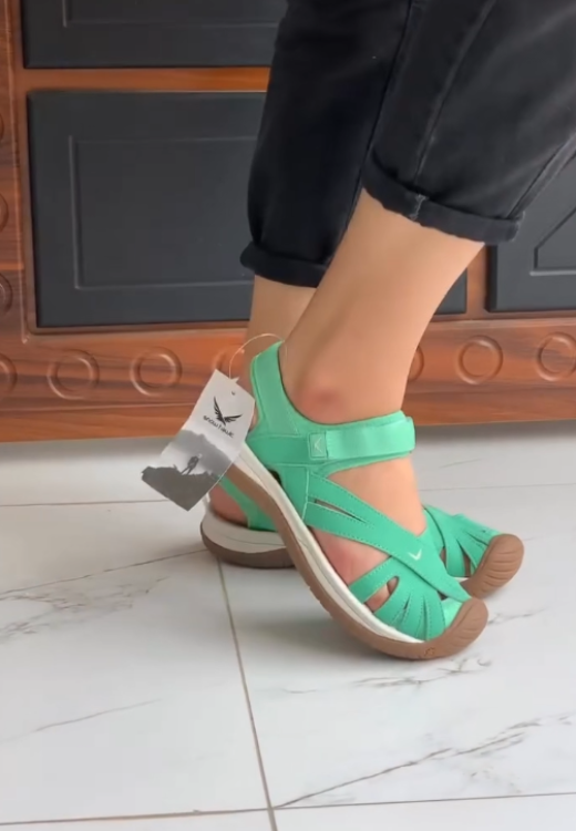 High-quality multicolor sandals