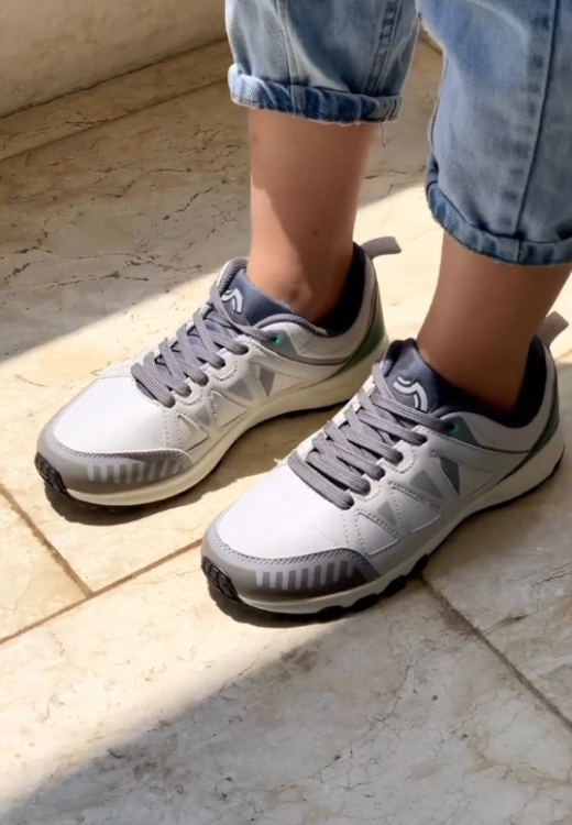 Summer breathable triangle sneakers