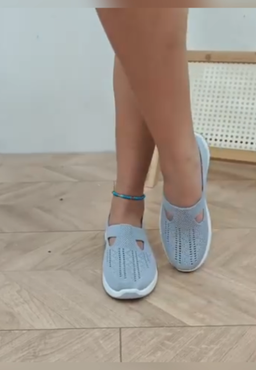 Women's multicolor woven casual shoes