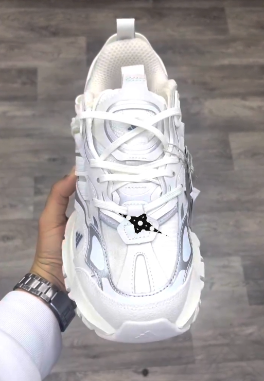 Men' s white three-bar heightening leisure shoes