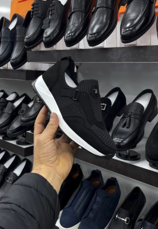 Men's breathable soft mesh black casual shoes