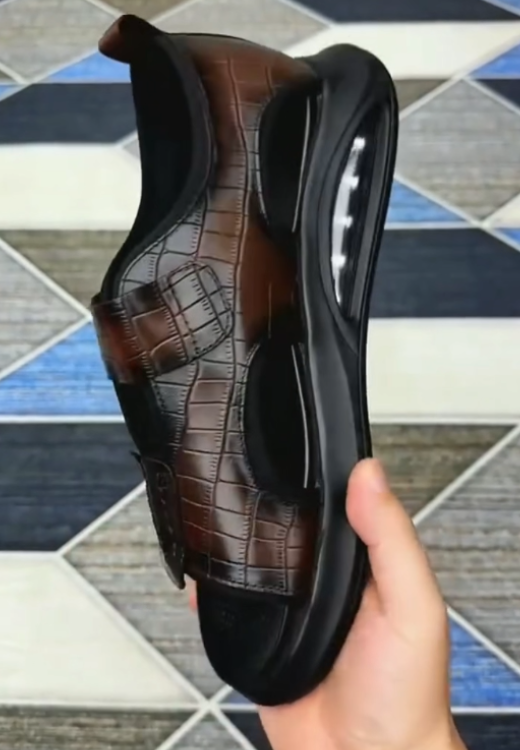 High quality crocodile casual sandals