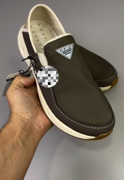 Coffee-colored one-pedal sneakers