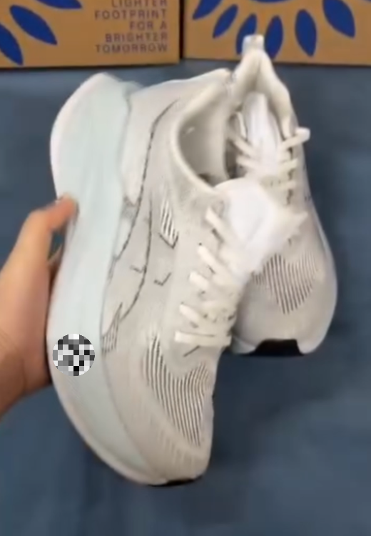 White heightening breathable casual shoes