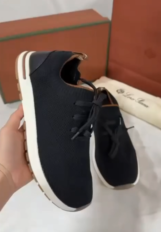 Black and white solid color breathable sneakers