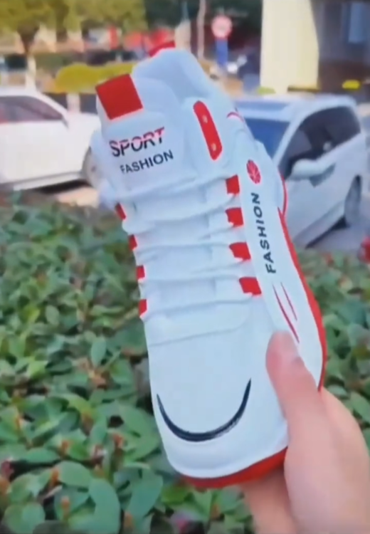 High top color matching basketball shoes