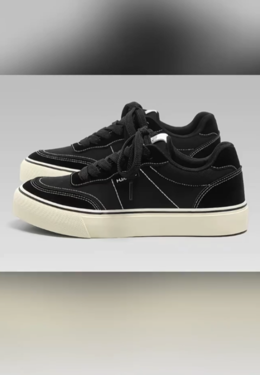 Black classic leisure shoes
