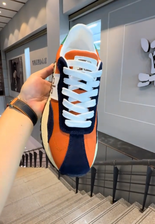 Orange and blue color matching classic Forrest Gump sneakers