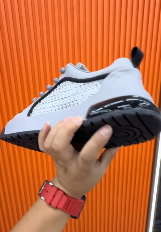 Grey corded pattern sports shoes