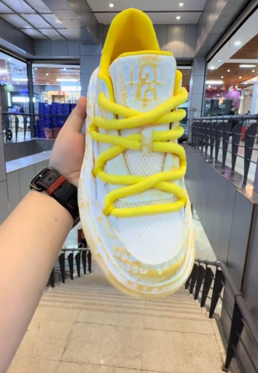 Men's fashion yellow and white color matching increased leisure shoes
