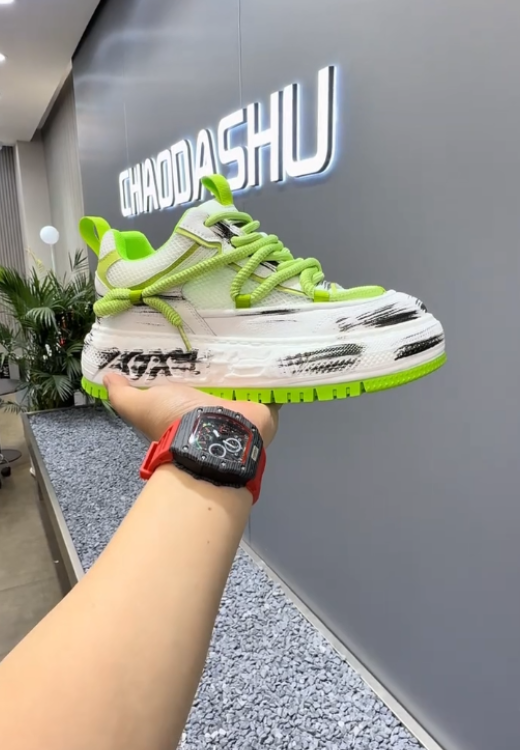 Men's green graffiti heightens fashion casual shoes