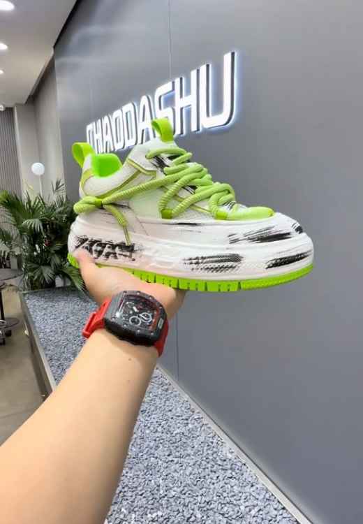 Men's green graffiti heightens fashion casual shoes