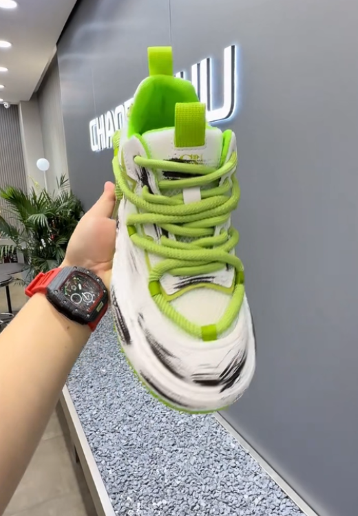 Men's green graffiti heightens fashion casual shoes