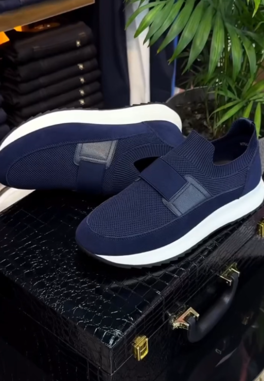 Men's solid color elastic casual shoes