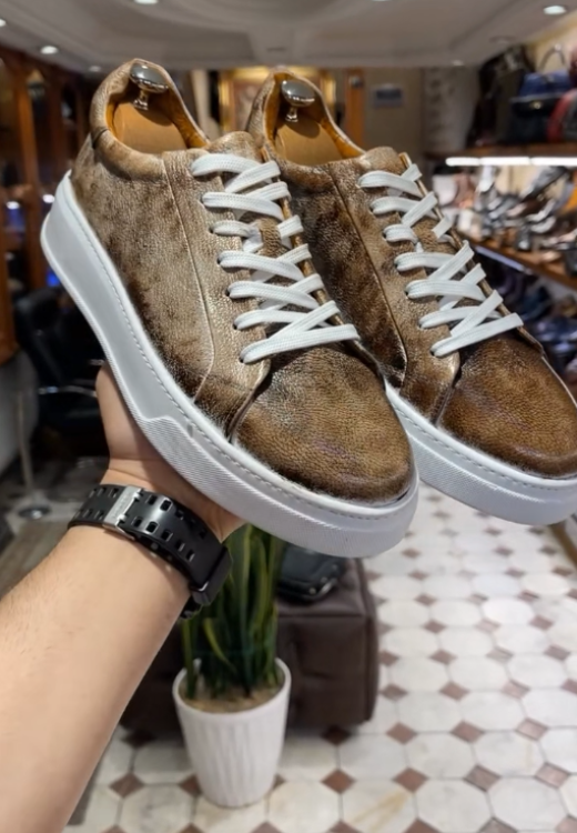 Men's crocodile print casual shoes