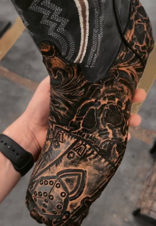 Unique design pattern boots
