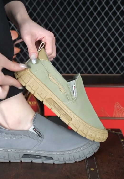 Men's solid color one-pedal casual shoes