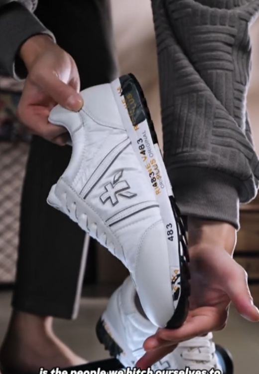 Men's high-quality gray lettering printed sneakers