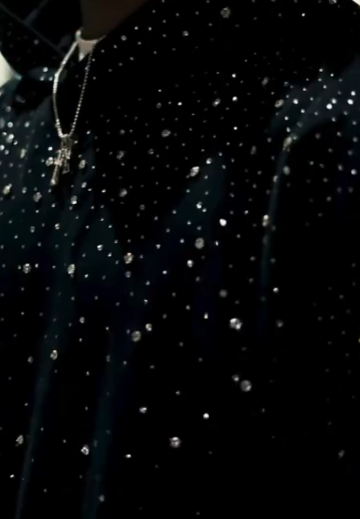 Fashionable unisex diamond hooded