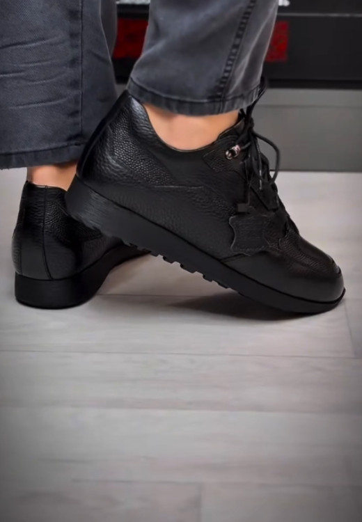 Men's high-quality black waterproof casual shoes