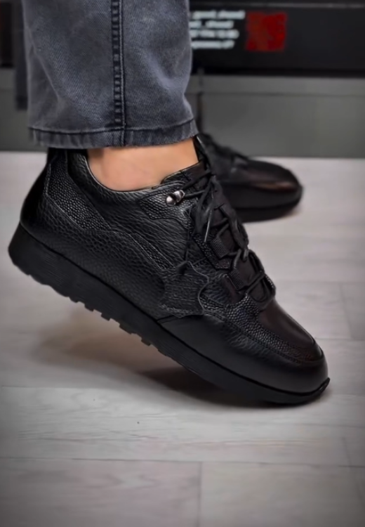 Men's high-quality black waterproof casual shoes