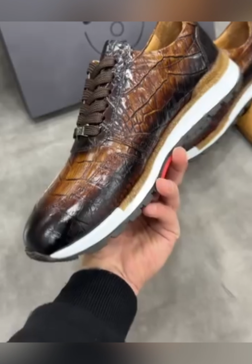 Brown gradient scale casual leather shoes