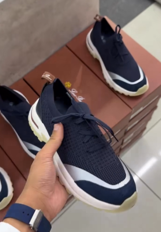 Men's knitted mesh sneakers