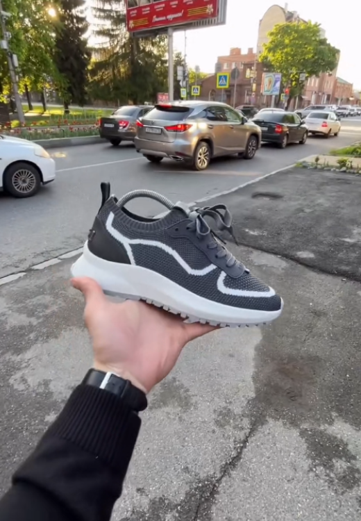 Men's grey grid streamline sneakers