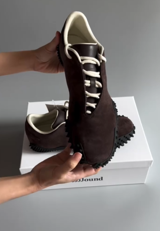 Coffee suede casual grab casual shoes