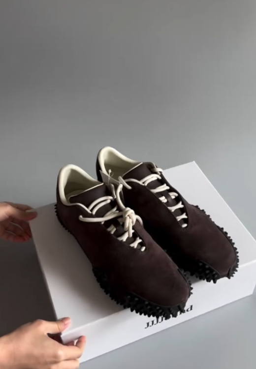 Coffee suede casual grab casual shoes