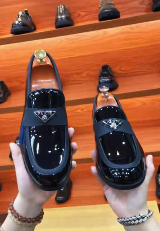 Men's high-quality leather shoes